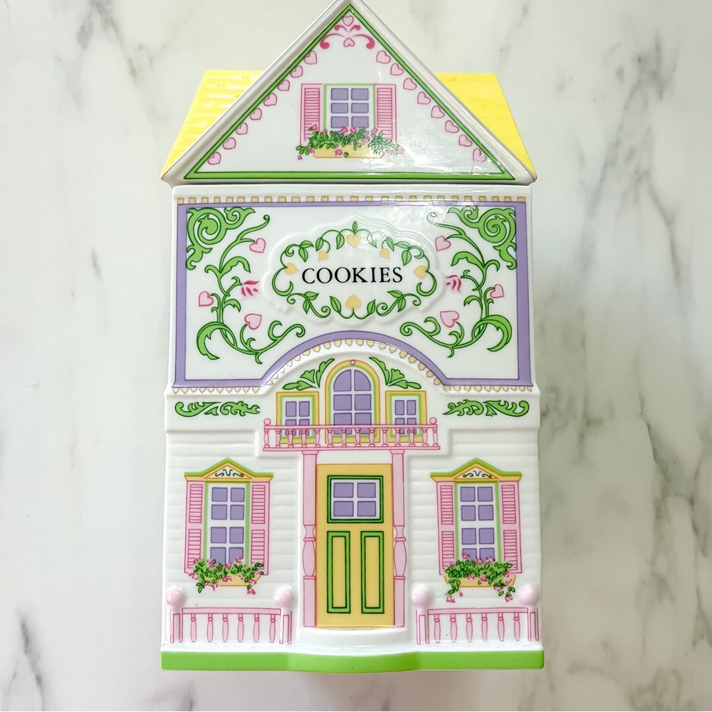 Lenox Village Cookie Jar - Excellent Condition
